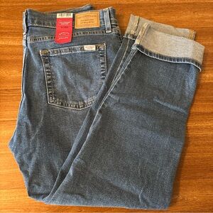 Levi's mid rise boyfriend Denim Jeans with cuff size 10/30